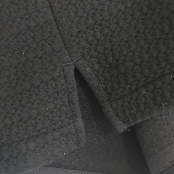 Ann Taylor Petite Black Textured Short Sleeve Top - Picture 5 of 7